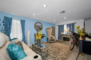 7526 Carolton Cir, Tampa, FL 33619 - Photo 22