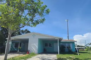 8206 43rd Ave W, Bradenton, FL 34209 - Photo 2