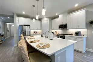 4520 CRESTPOINT Wy, Palmetto, FL 34221 - Photo 8