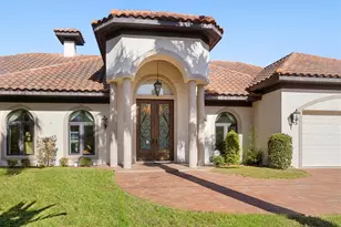 4937 Oxford Dr, Siesta Key, FL 34242 - Photo 6