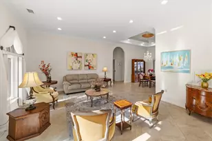 4937 Oxford Dr, Siesta Key, FL 34242 - Photo 10