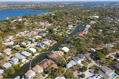 4937 Oxford Drive, Siesta Key, FL 34242 - Photo 4