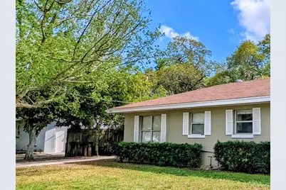 1905 19th Avenue W, Bradenton, FL 34205 - Photo 1