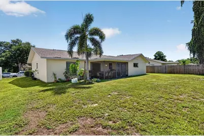 5031 Brandeis Circle S, Sarasota, FL 34243 - Photo 26