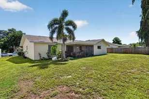 5031 Brandeis Cir S, Sarasota, FL 34243 - Photo 26