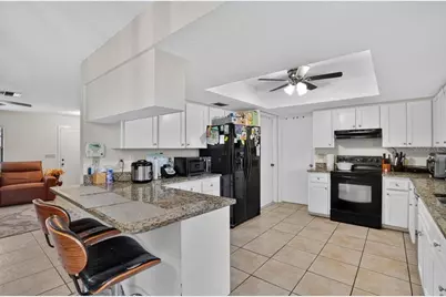 5031 Brandeis Circle S, Sarasota, FL 34243 - Photo 12