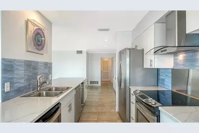 174 Golden Gate Point #43, Sarasota, FL 34236 - Photo 10