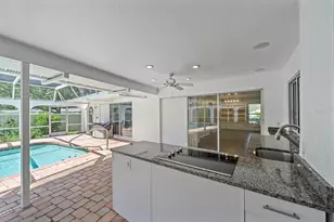 6840 Country Lakes Cir, Sarasota, FL 34243 - Photo 24