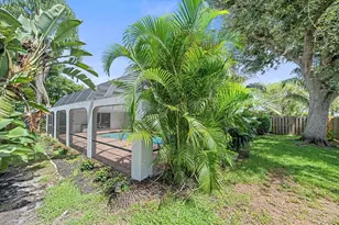6840 Country Lakes Cir, Sarasota, FL 34243 - Photo 28