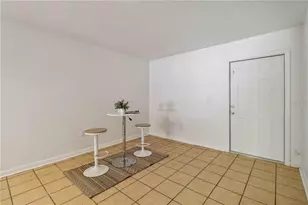 1704 11th St W, Bradenton, FL 34205 - Photo 6