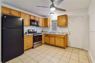 1704 11th St W, Bradenton, FL 34205 - Photo 12