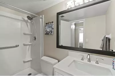 845 Benjamin Franklin Drive #101, Sarasota, FL 34236 - Photo 12