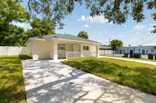1414 17th Ave W, Bradenton, FL 34205 - Photo 2