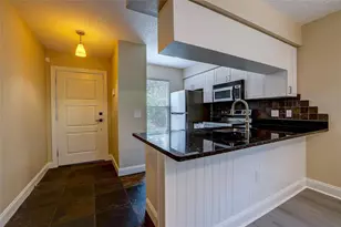 4625 Summerwind Dr, Sarasota, FL 34234 - Photo 2