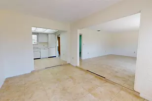 1213 Glen Oaks Dr E, Sarasota, FL 34232 - Photo 16