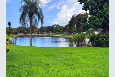 1213 Glen Oaks Drive E, Sarasota, FL 34232 - Photo 10
