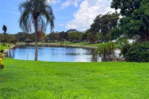 1213 Glen Oaks Dr E, Sarasota, FL 34232 - Photo 10