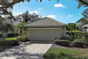 311 Lansbrook Dr, Venice, FL 34292 - Photo 2