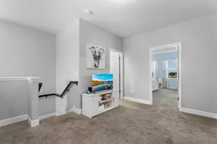 8430 Nandina Dr, Sarasota, FL 34240 - Photo 24