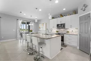8430 Nandina Dr, Sarasota, FL 34240 - Photo 14
