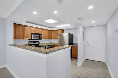 2755 Coconut Bay Lane #3F, Sarasota, FL 34237 - Photo 2