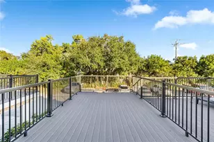 3365 Ramblewood Dr N, Sarasota, FL 34237 - Photo 22