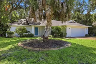 4537 Chimney Creek Dr, Sarasota, FL 34235 - Photo 2