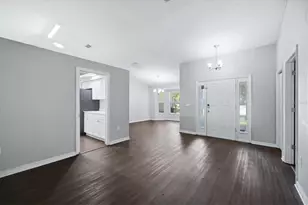 4537 Chimney Creek Dr, Sarasota, FL 34235 - Photo 4