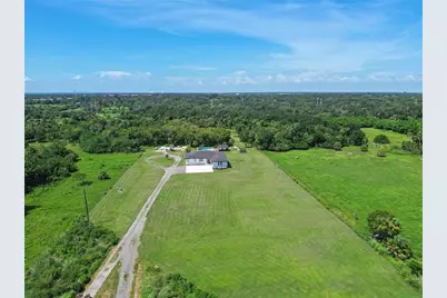 1810 37th Street E, Palmetto, FL 34221 - Photo 4