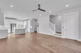 506 Laurel Pk Dr, Sarasota, FL 34236 - Photo 8