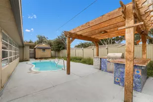 6450 31st Terrace N, Saint Petersburg, FL 33710 - Photo 2