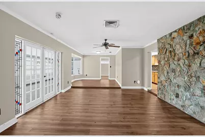 6450 31st Terrace N, Saint Petersburg, FL 33710 - Photo 4
