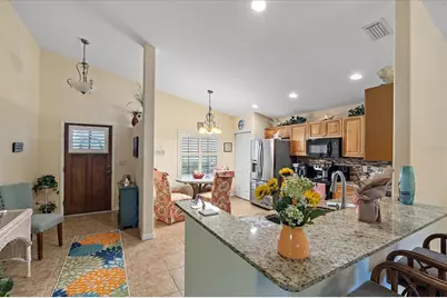 7219 34th Street E, Sarasota, FL 34243 - Photo 6