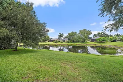 7219 34th Street E, Sarasota, FL 34243 - Photo 28