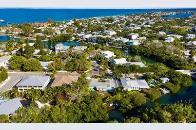 125 Crescent Drive, Anna Maria, FL 34216 - Photo 34