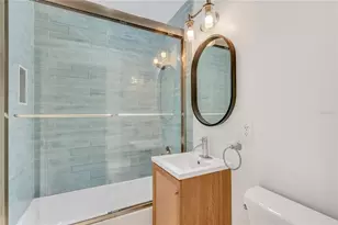 2003 Tetlow Pl, Sarasota, FL 34239 - Photo 12