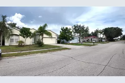 207 39th Street E, Bradenton, FL 34208 - Photo 2
