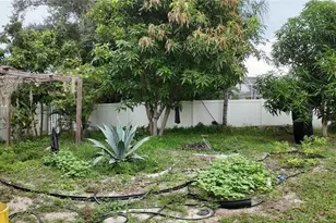 207 39th St E, Bradenton, FL 34208 - Photo 30