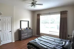 207 39th St E, Bradenton, FL 34208 - Photo 16