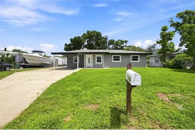 3102 19th Avenue W, Bradenton, FL 34205 - Photo 2