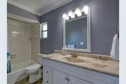 6733 Pennsylvania Avenue, Sarasota, FL 34243 - Photo 16