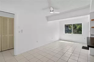 4825 Huntleigh Dr, Sarasota, FL 34233 - Photo 16