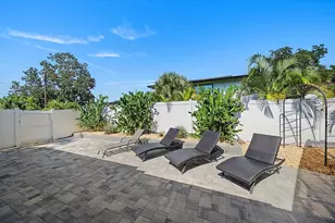 1211 Angela Maria Rd, Sarasota, FL 34243 - Photo 32