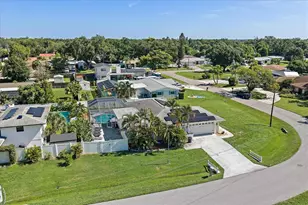 1211 Angela Maria Rd, Sarasota, FL 34243 - Photo 36
