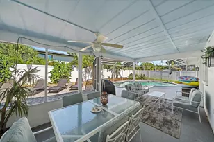1211 Angela Maria Rd, Sarasota, FL 34243 - Photo 26