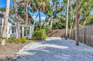 445 Reid St, Sarasota, FL 34242 - Photo 52