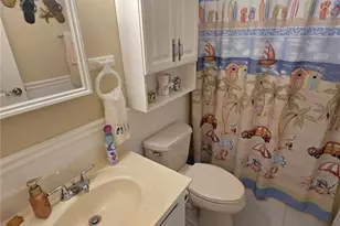 8503 Princess Ct, Palmetto, FL 34221 - Photo 14