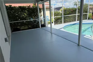4007 78th Pl E, Sarasota, FL 34243 - Photo 4