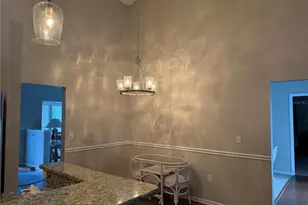 4007 78th Pl E, Sarasota, FL 34243 - Photo 12