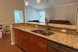 4007 78th Pl E, Sarasota, FL 34243 - Photo 14